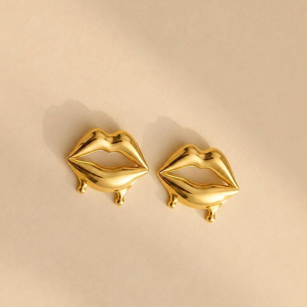gold lips earrings D133